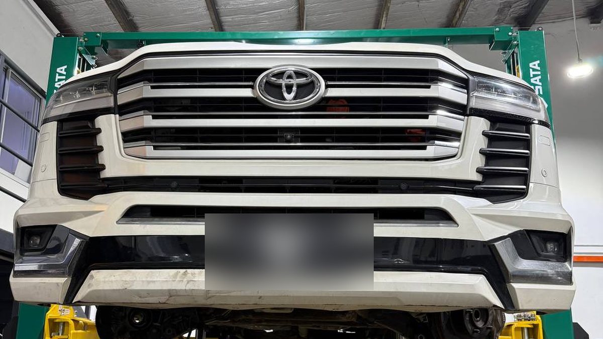 Toyota Land Cruiser Suspension & Steering Overhaul (389,968 km)