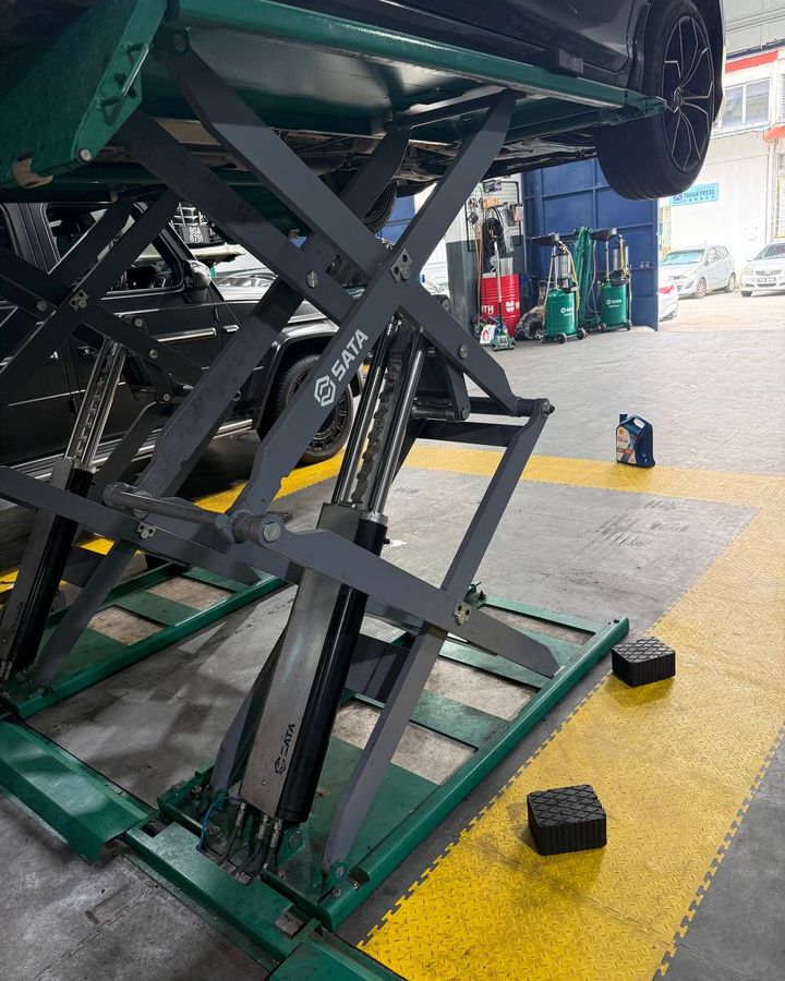 Scissor Lift